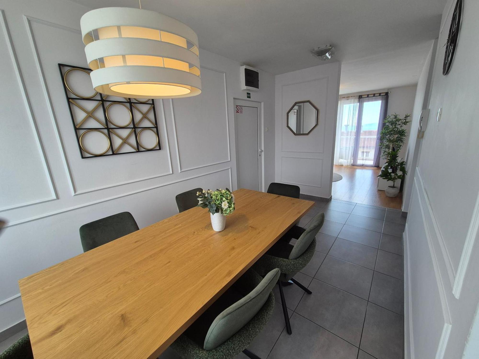 Victory Sea View Apartment Rijeka Bagian luar foto