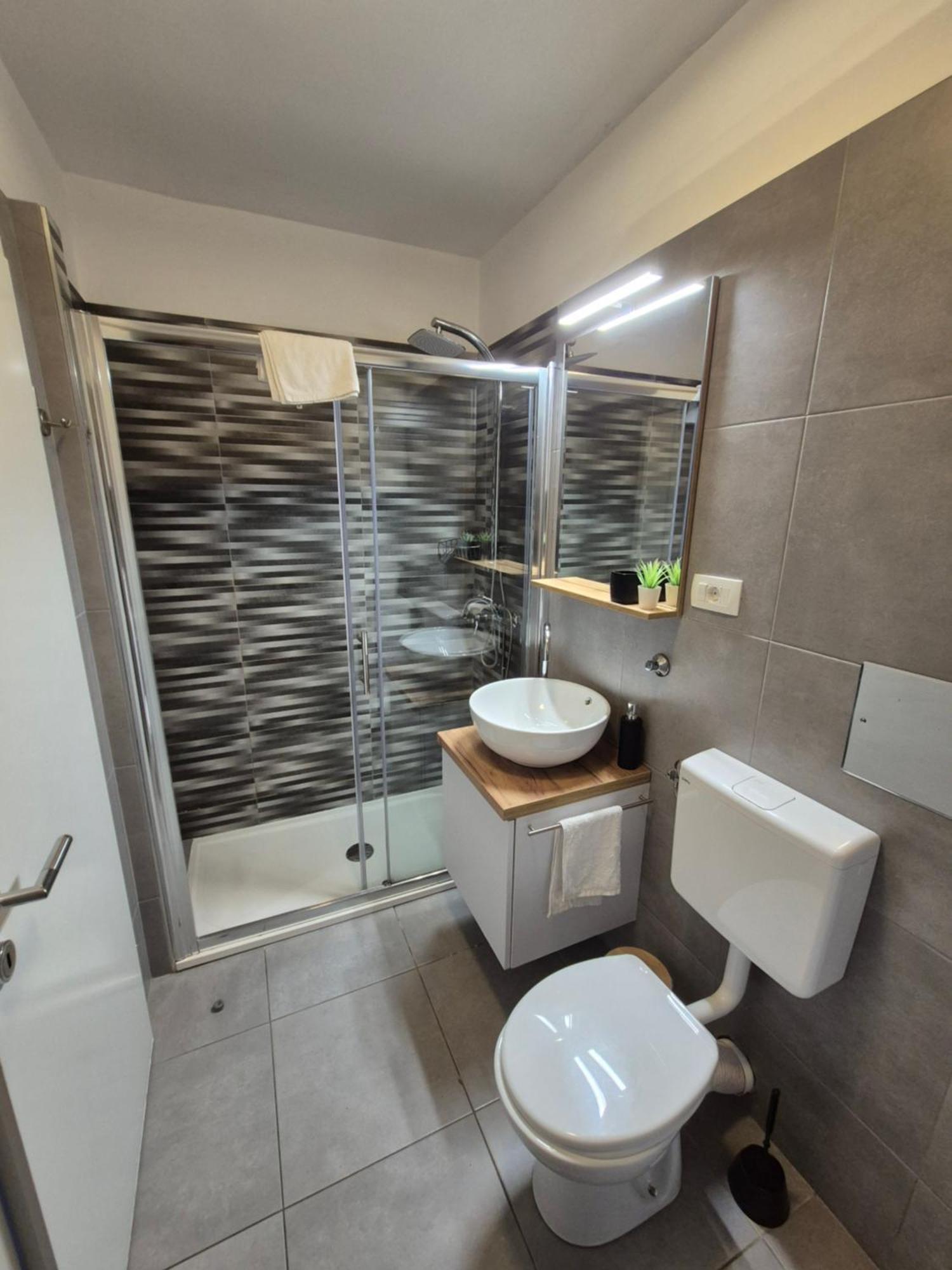 Victory Sea View Apartment Rijeka Bagian luar foto