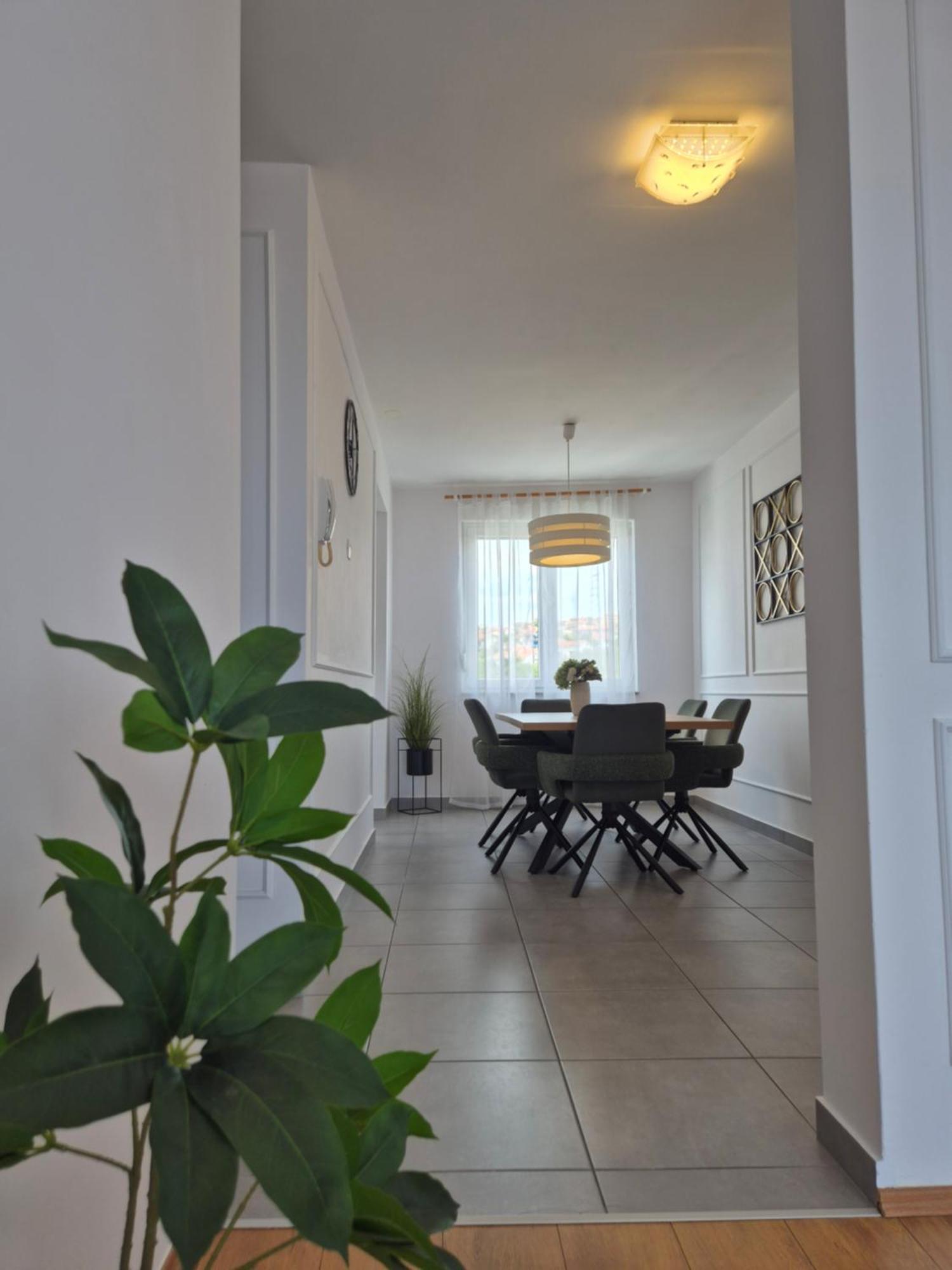 Victory Sea View Apartment Rijeka Bagian luar foto