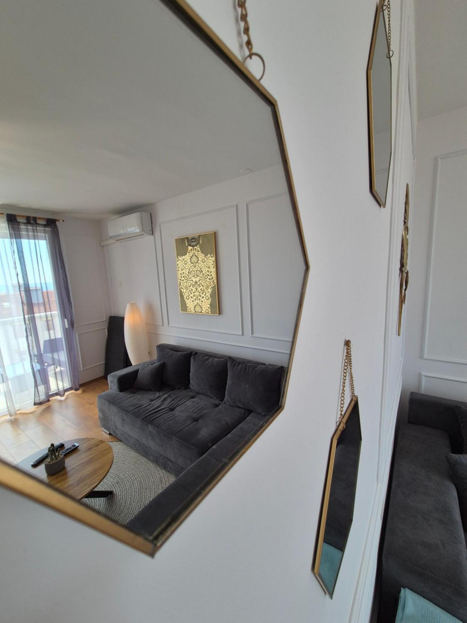 Victory Sea View Apartment Rijeka Bagian luar foto