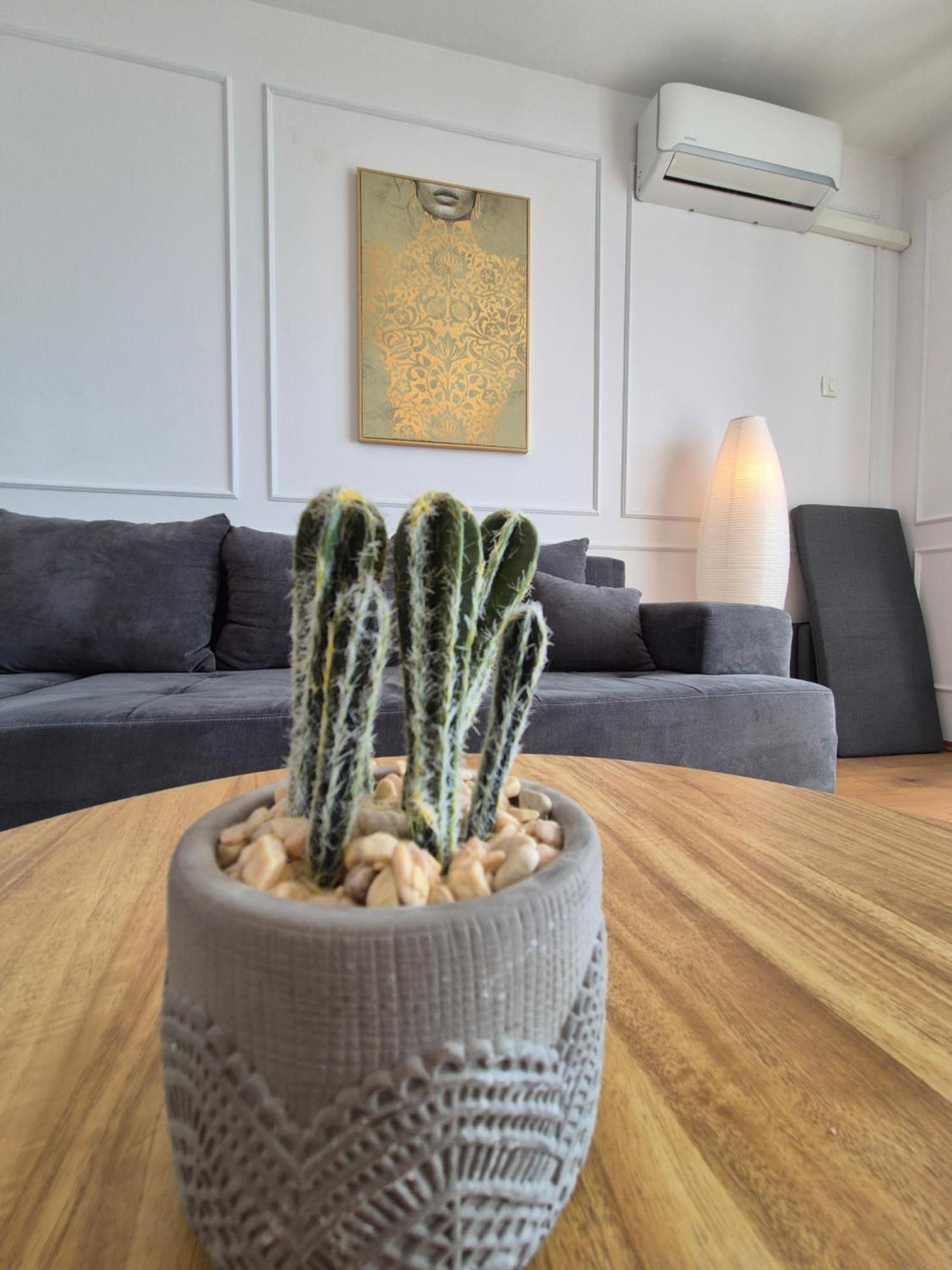 Victory Sea View Apartment Rijeka Bagian luar foto