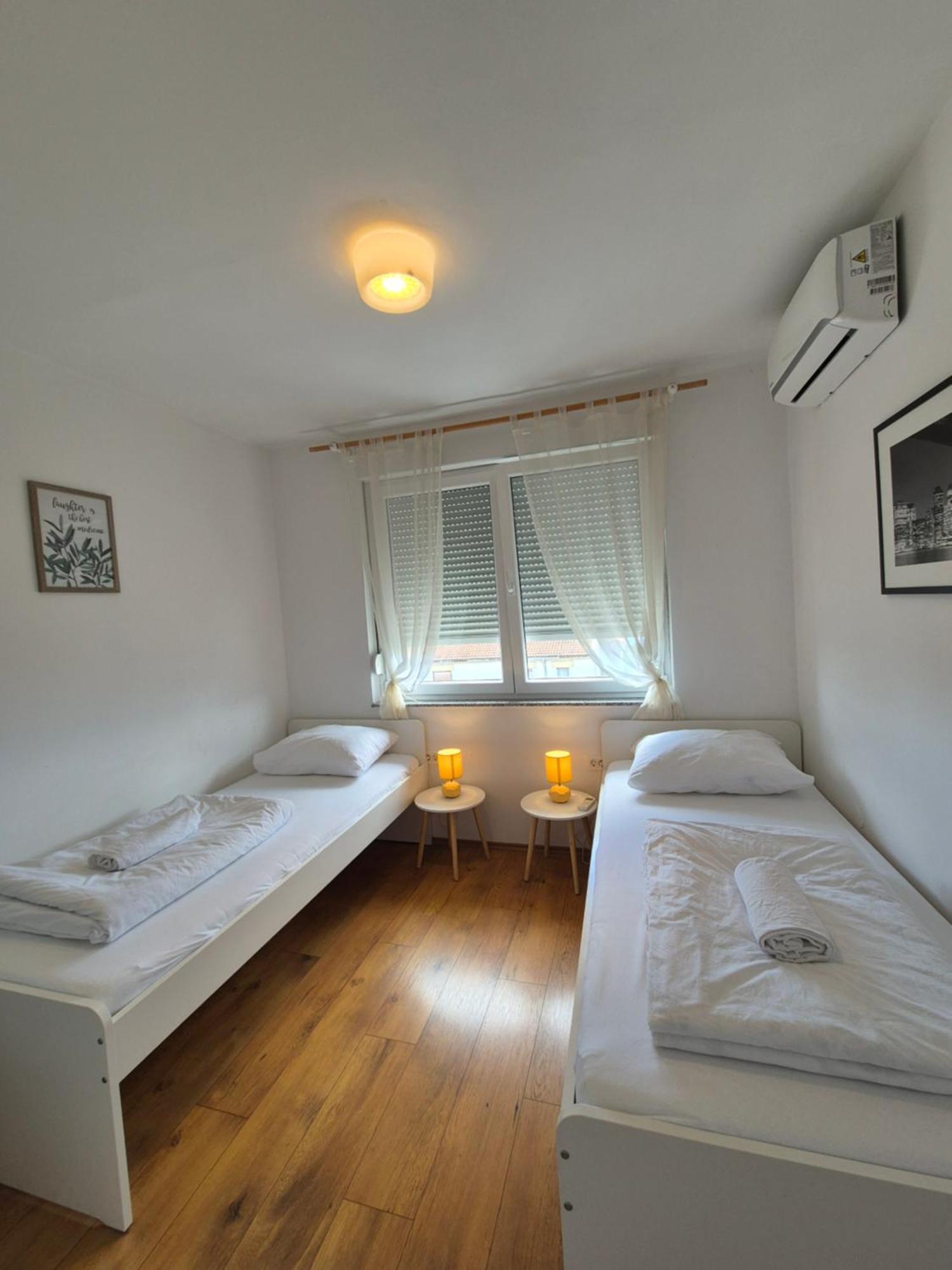 Victory Sea View Apartment Rijeka Bagian luar foto