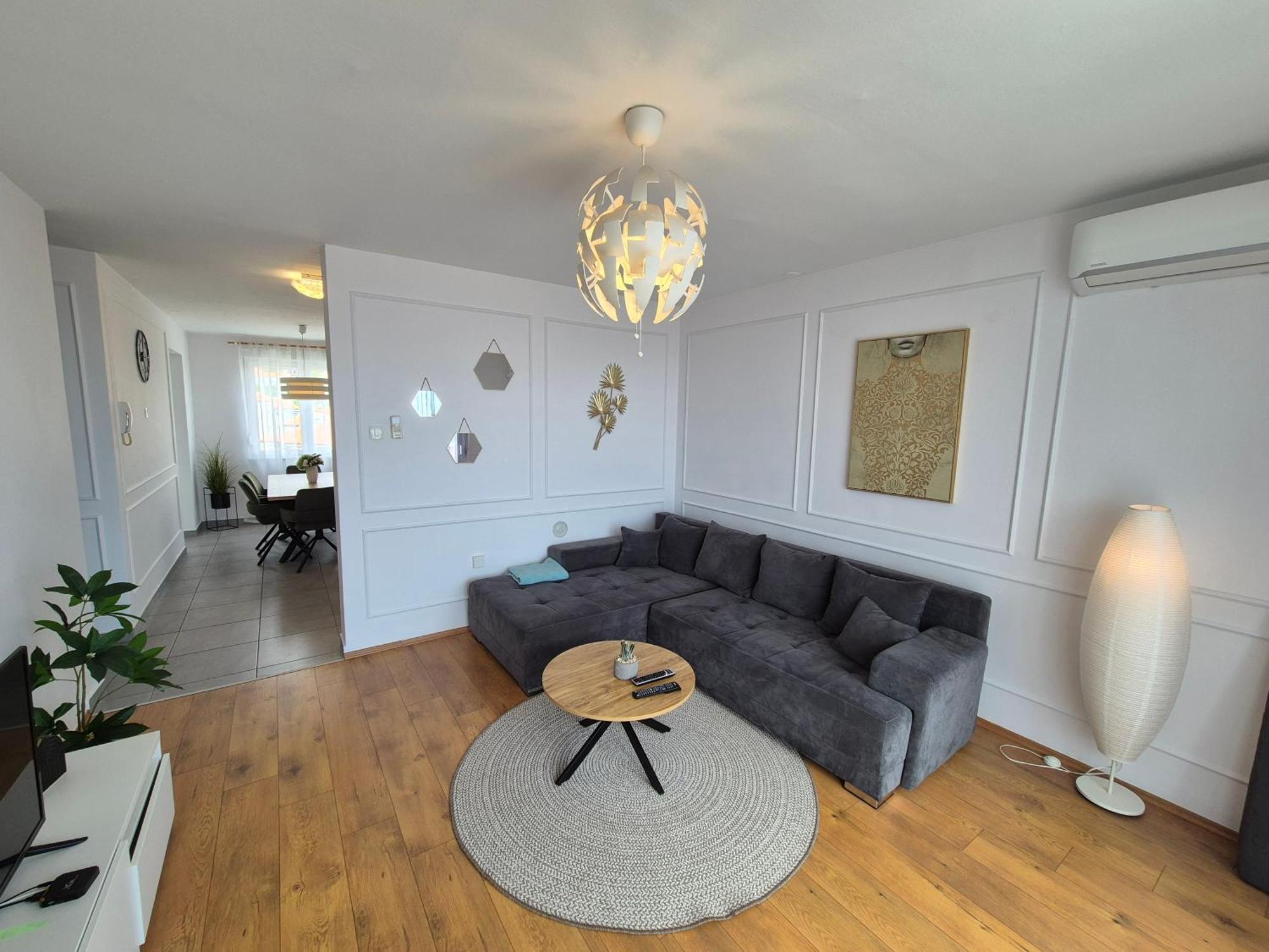 Victory Sea View Apartment Rijeka Bagian luar foto